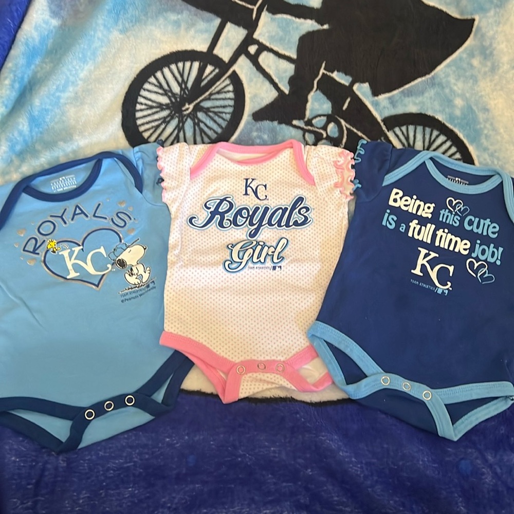 Baby Girl Kansas City Royals Onesies 0-3 Months KC Baseball Snoopy MLB Ruffle